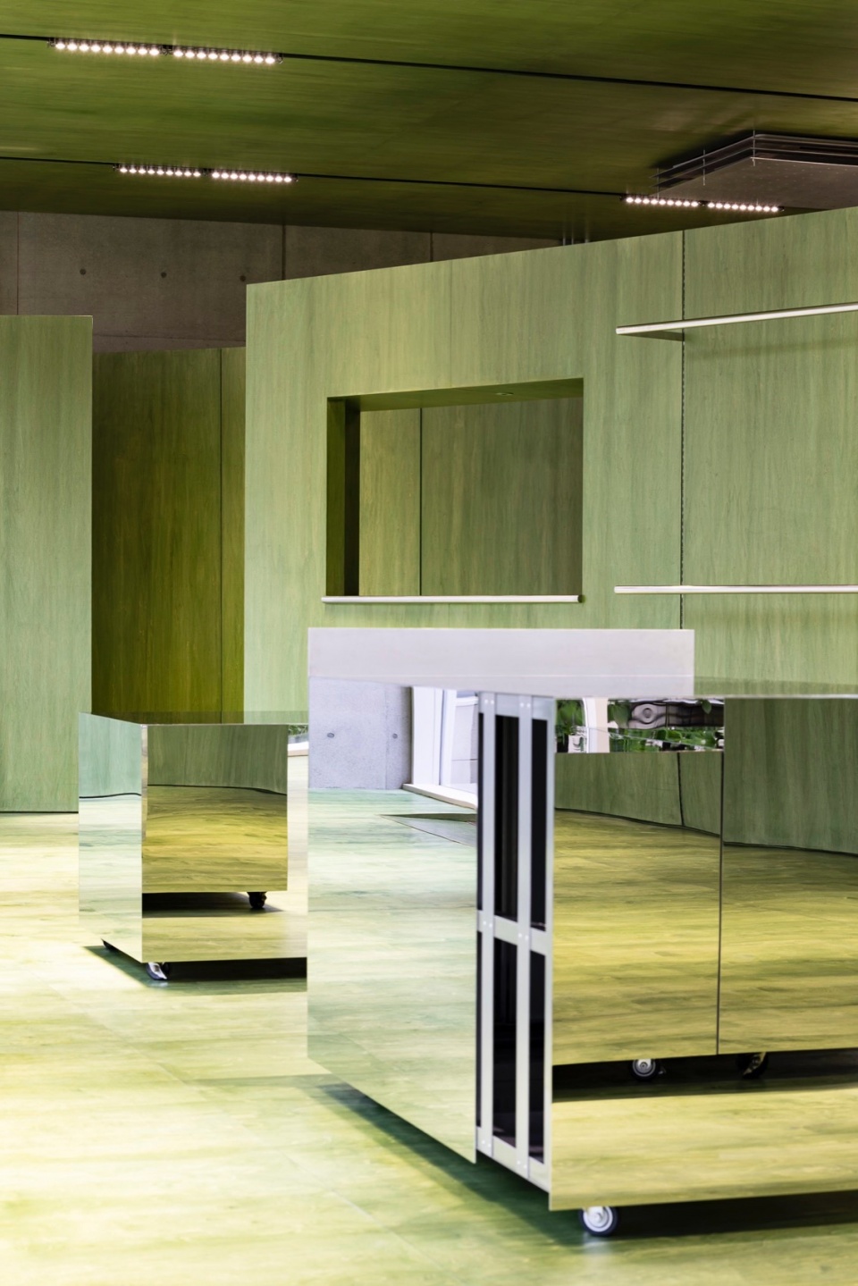 mardi mercredi daikanyama by creative studio unravel