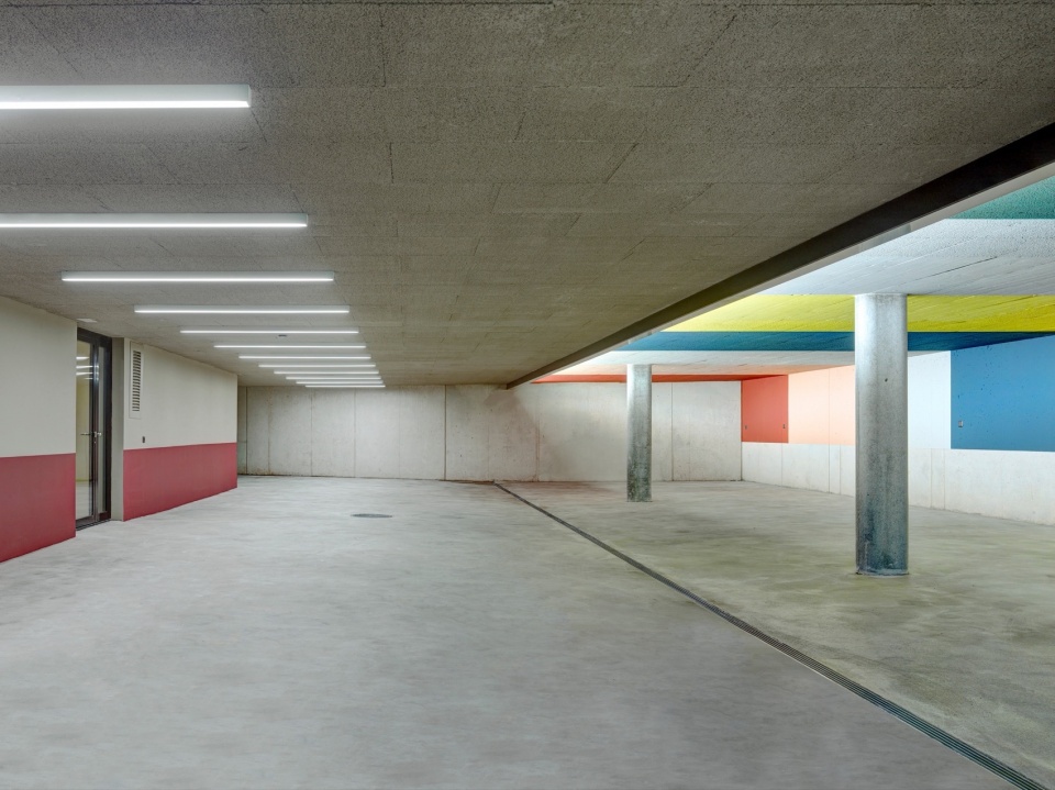 Apartment Building L329 in Zurich Switzerland by Rossetti Wyss Architects