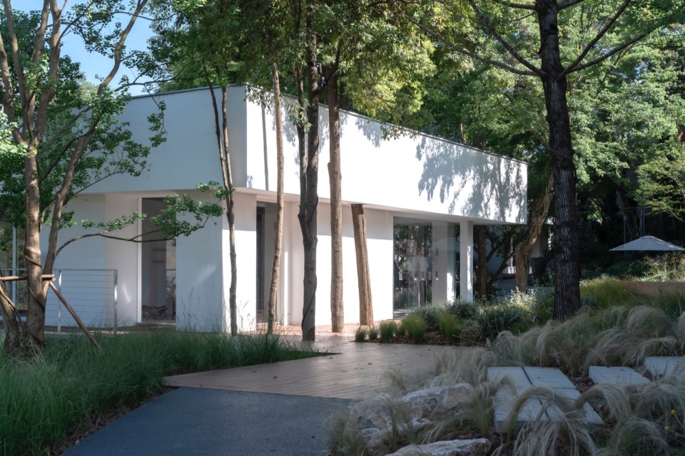 Luxe Lakes CPI SIGHT Art Center China by VARI Design