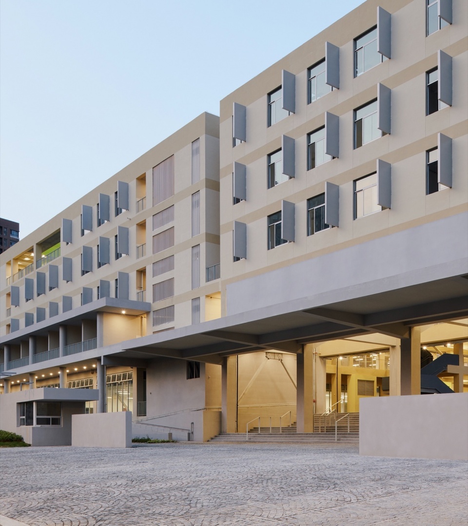 Xianlin Hubei Middle School China by Yanfei Architects