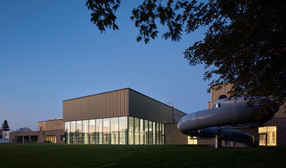 The Aquapark Sport and Relaxation Center by SENAA architekti