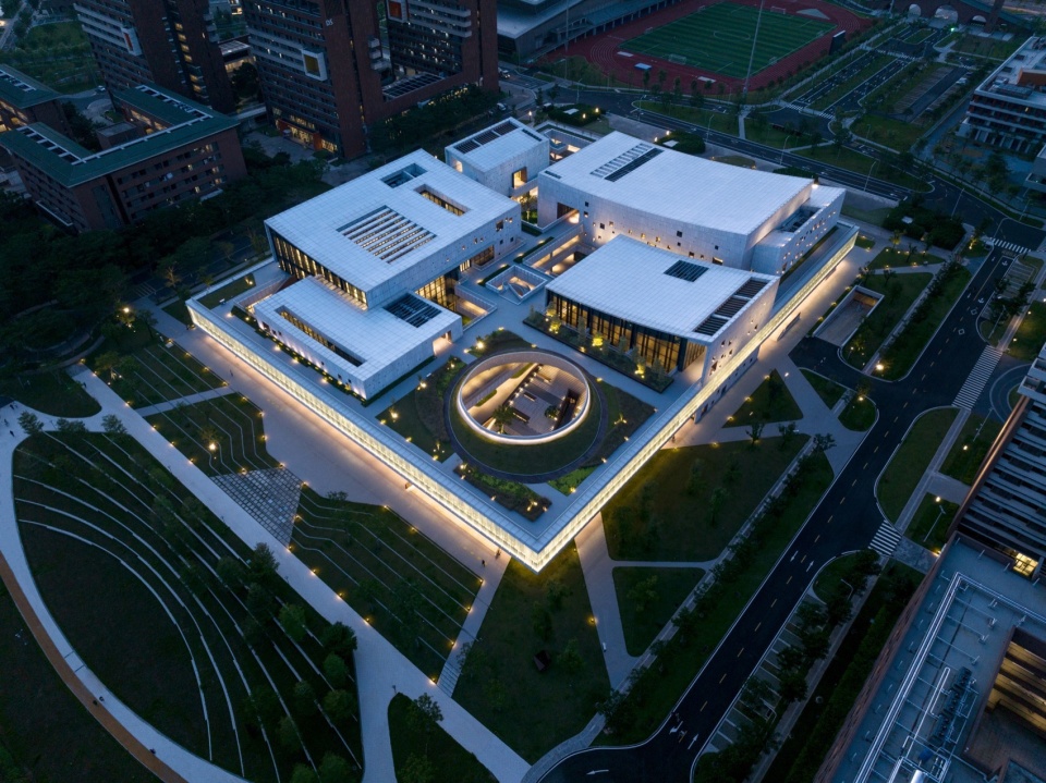 The E5 Cultural Activity Center by Architectural Design Research Institute of SCUT