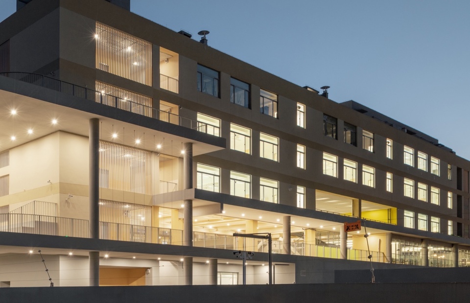 Xianlin Hubei Middle School China by Yanfei Architects
