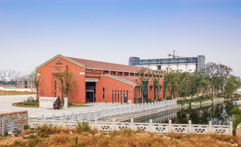 he zhenliang and olympic exhibition hall by nko