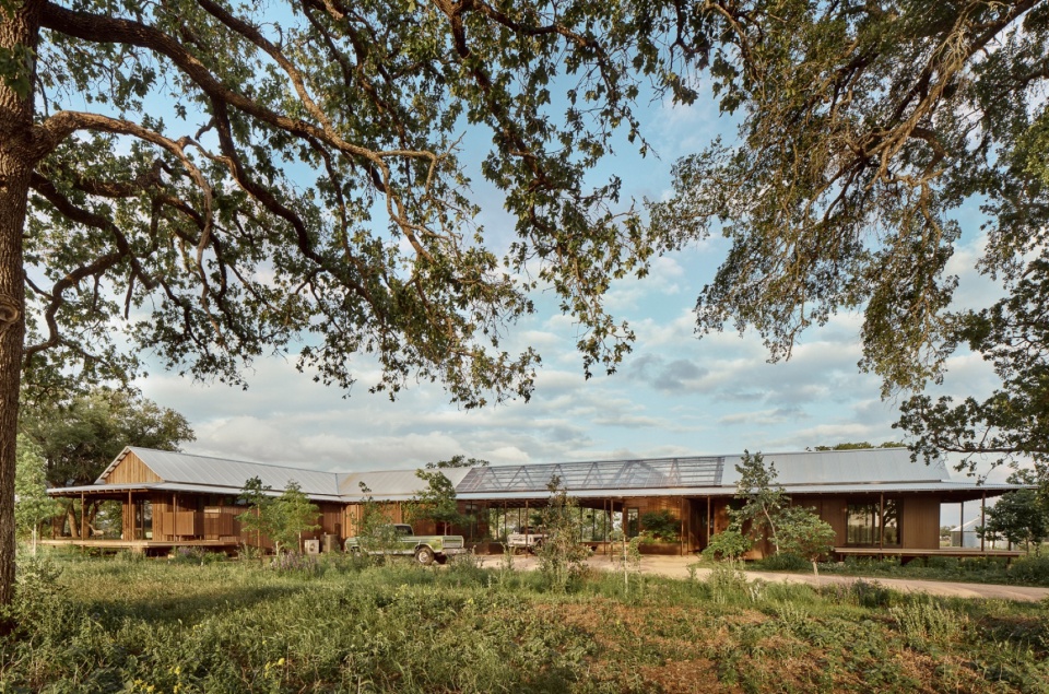 roam ranch by baldridge architects