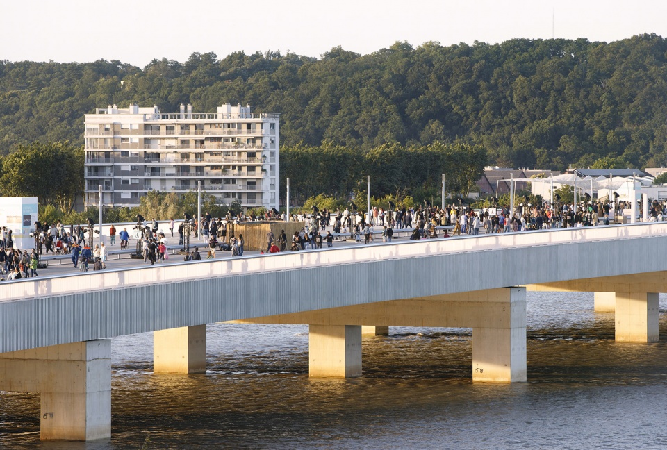 simone veil bridge by oma