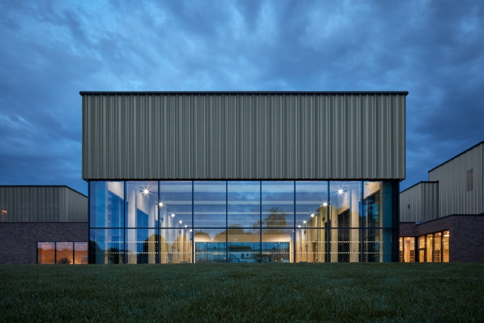 The Aquapark Sport and Relaxation Center by SENAA architekti