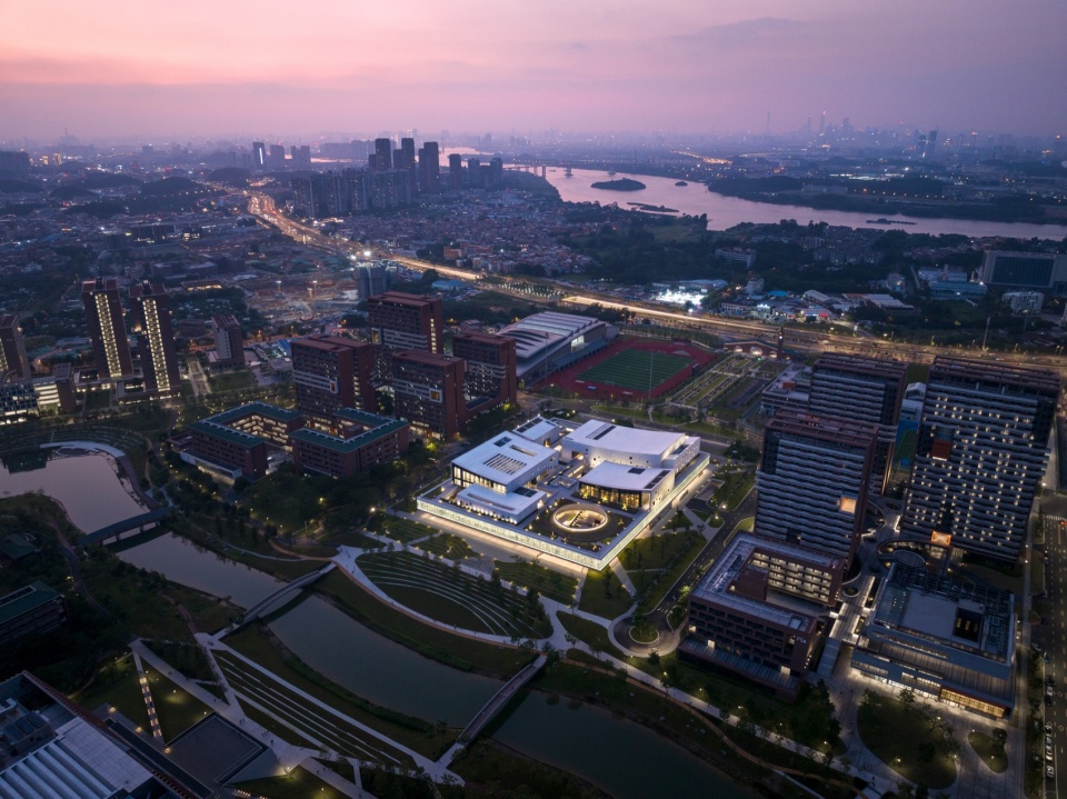 The E5 Cultural Activity Center by Architectural Design Research Institute of SCUT