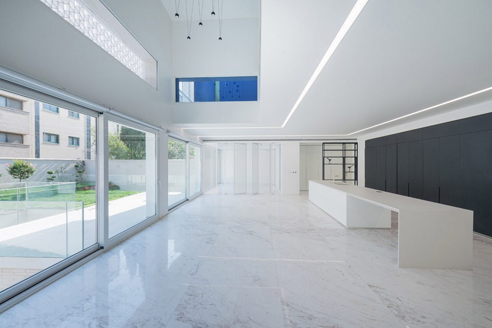 the paakat residence by rooydaad architects