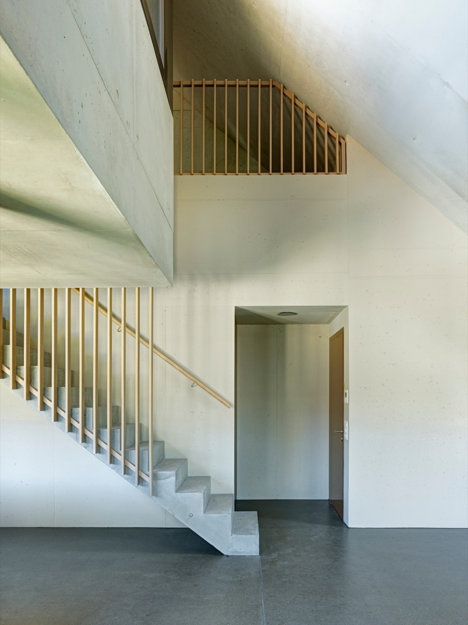 Apartment Building L329 in Zurich Switzerland by Rossetti Wyss Architects