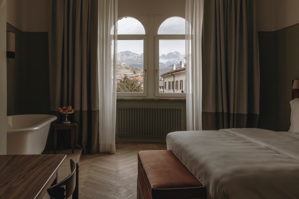 Parkhotel Mondschein by THE AFICIONADOS