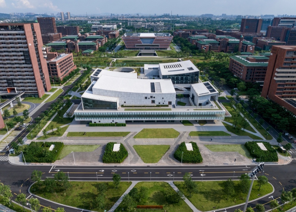 The E5 Cultural Activity Center by Architectural Design Research Institute of SCUT