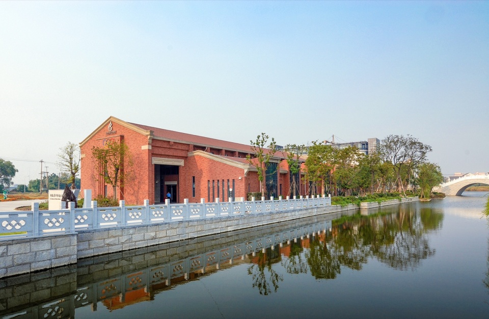 he zhenliang and olympic exhibition hall by nko