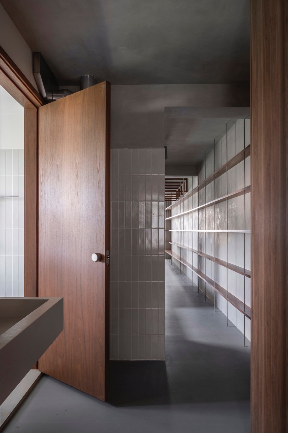 wang jing apartment by luo xiuda