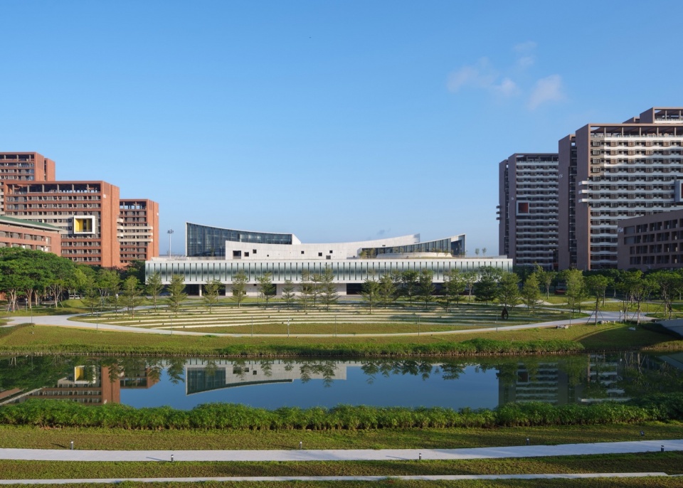 The E5 Cultural Activity Center by Architectural Design Research Institute of SCUT