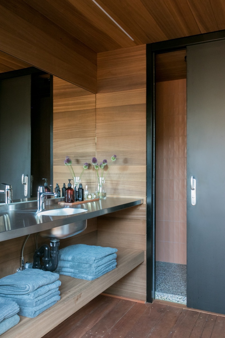steel house by getaway projects
