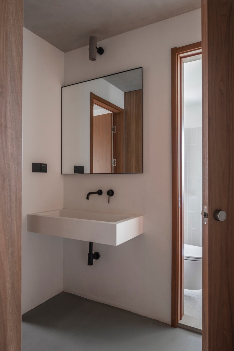 wang jing apartment by luo xiuda