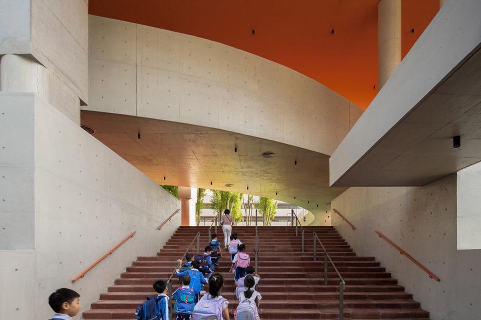 lai yuen foreign language primaray school by vector architect