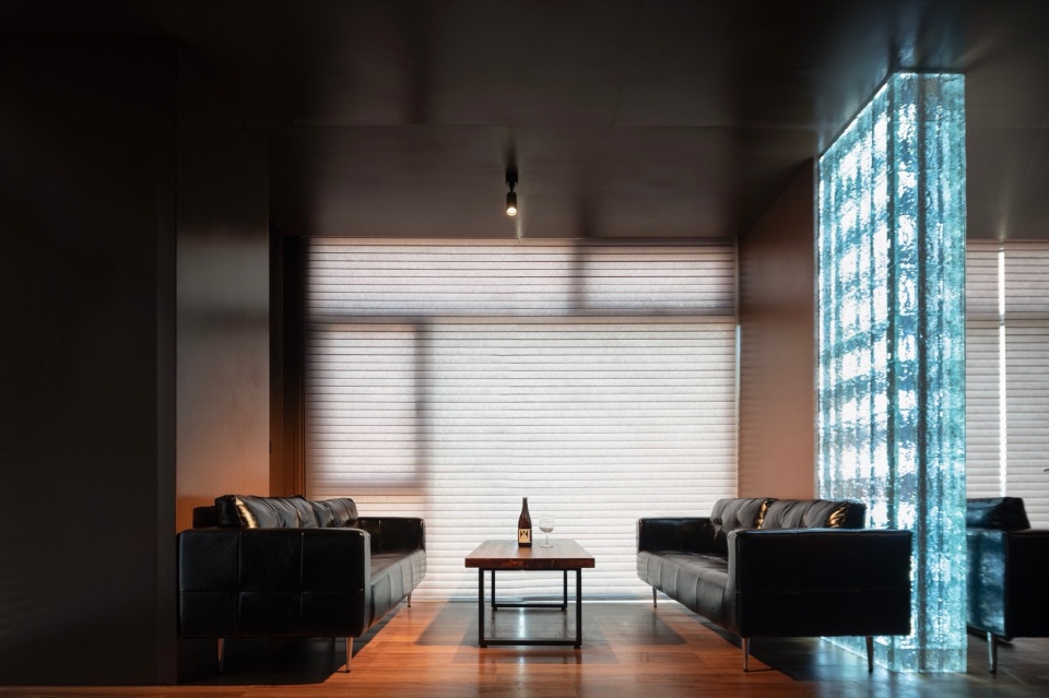 beer glass bar by time corner space design