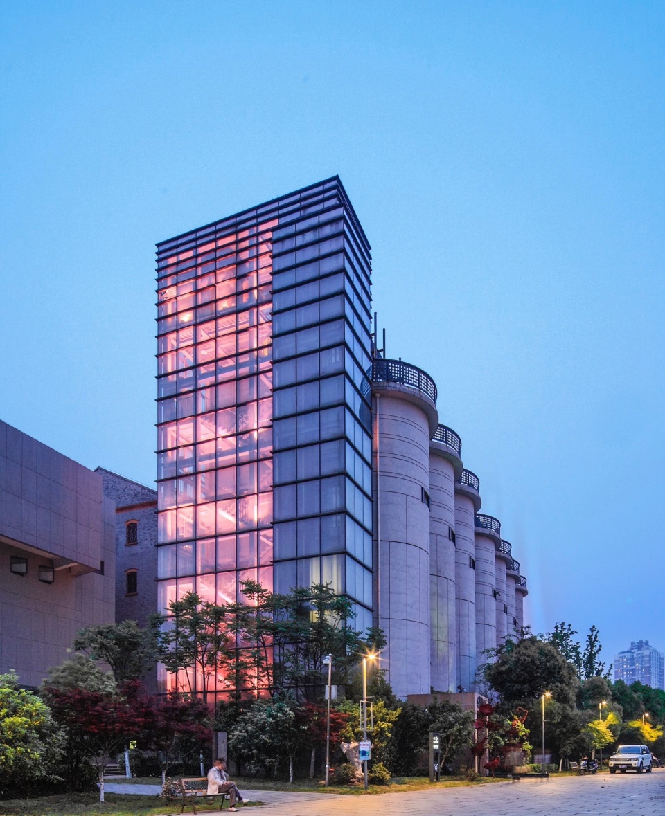 he zhenliang and olympic exhibition hall by nko