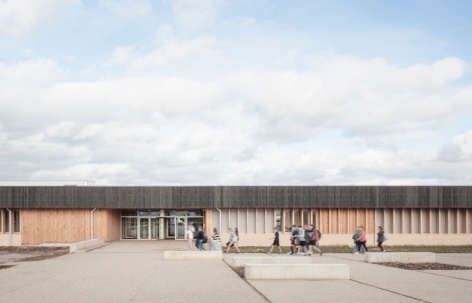 Orlinde中学，法国 / Dietrich Untertrifaller Architekten