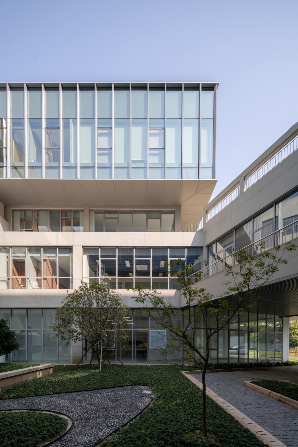 zhejiang zhongda technology office complex by bcbd