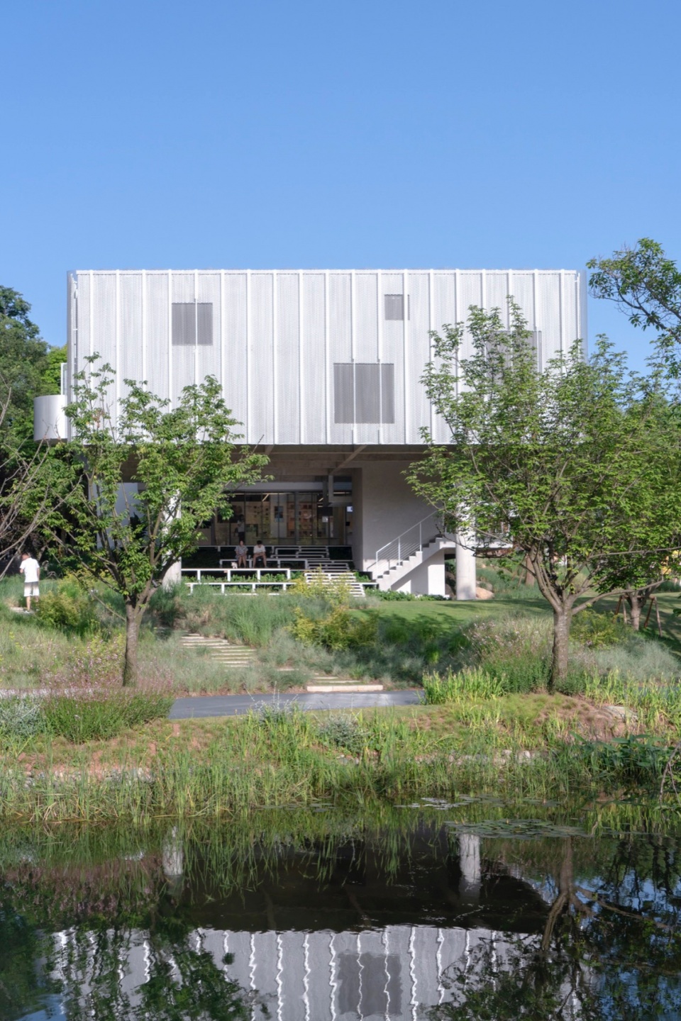Luxe Lakes CPI SIGHT Art Center China by VARI Design