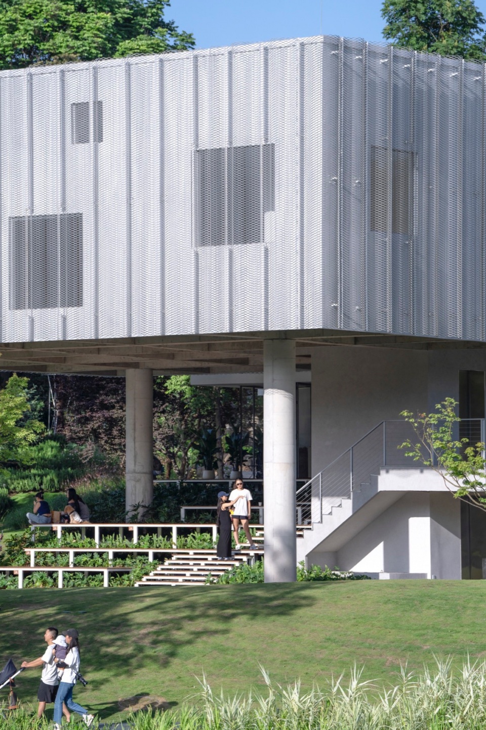 Luxe Lakes CPI SIGHT Art Center China by VARI Design