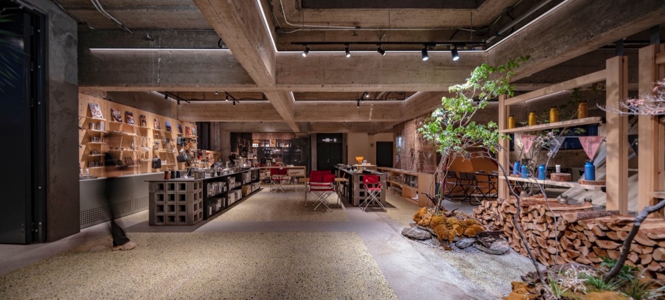 Snow Peak Beijing Zhongguancun Flagship Store by Hongshi Design
