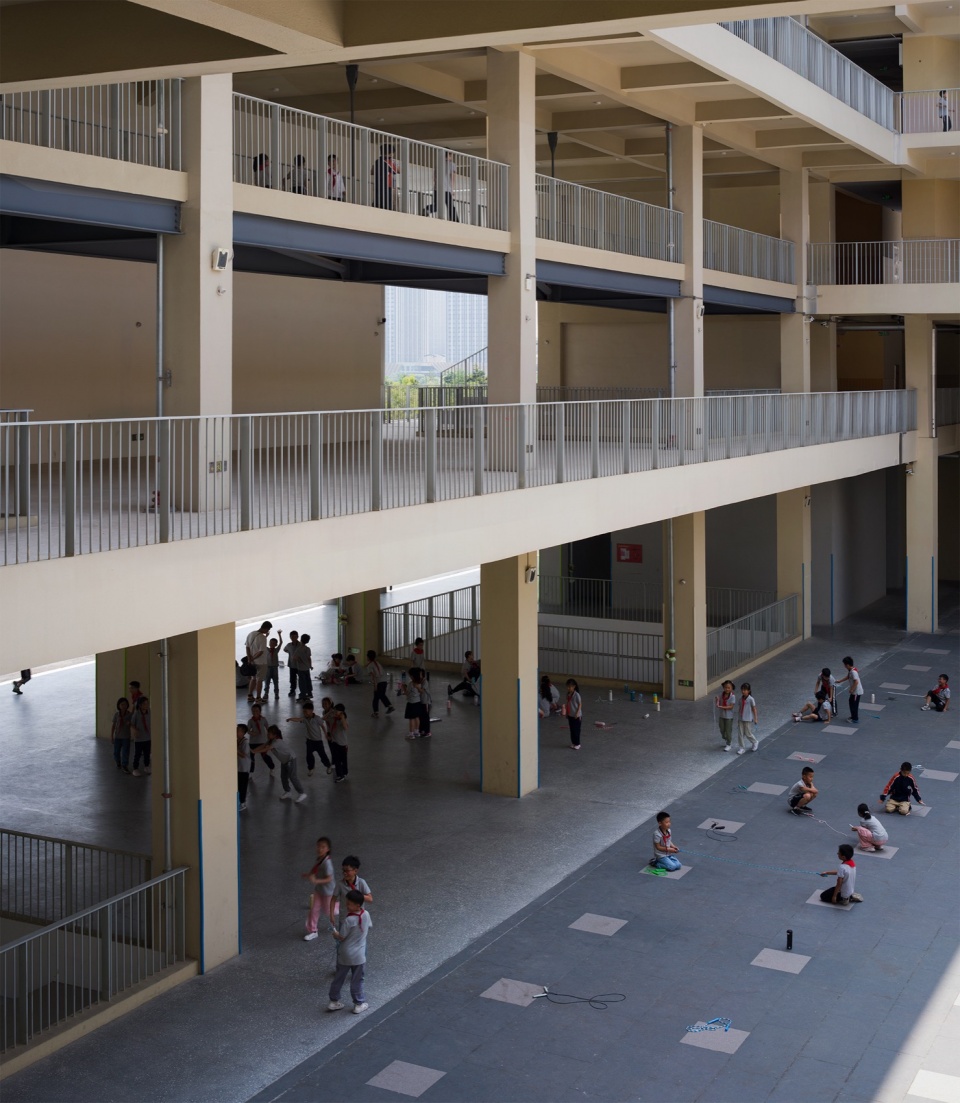 Xianlin Hubei Middle School China by Yanfei Architects