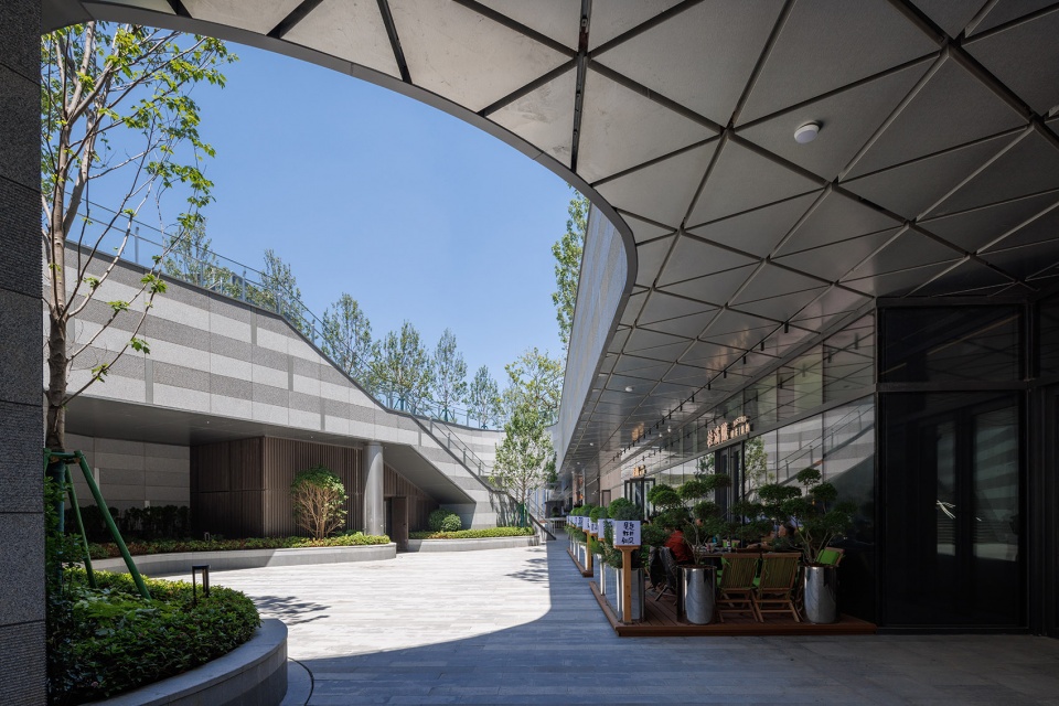 shanghai zhenru china overseas center mixed use project by som