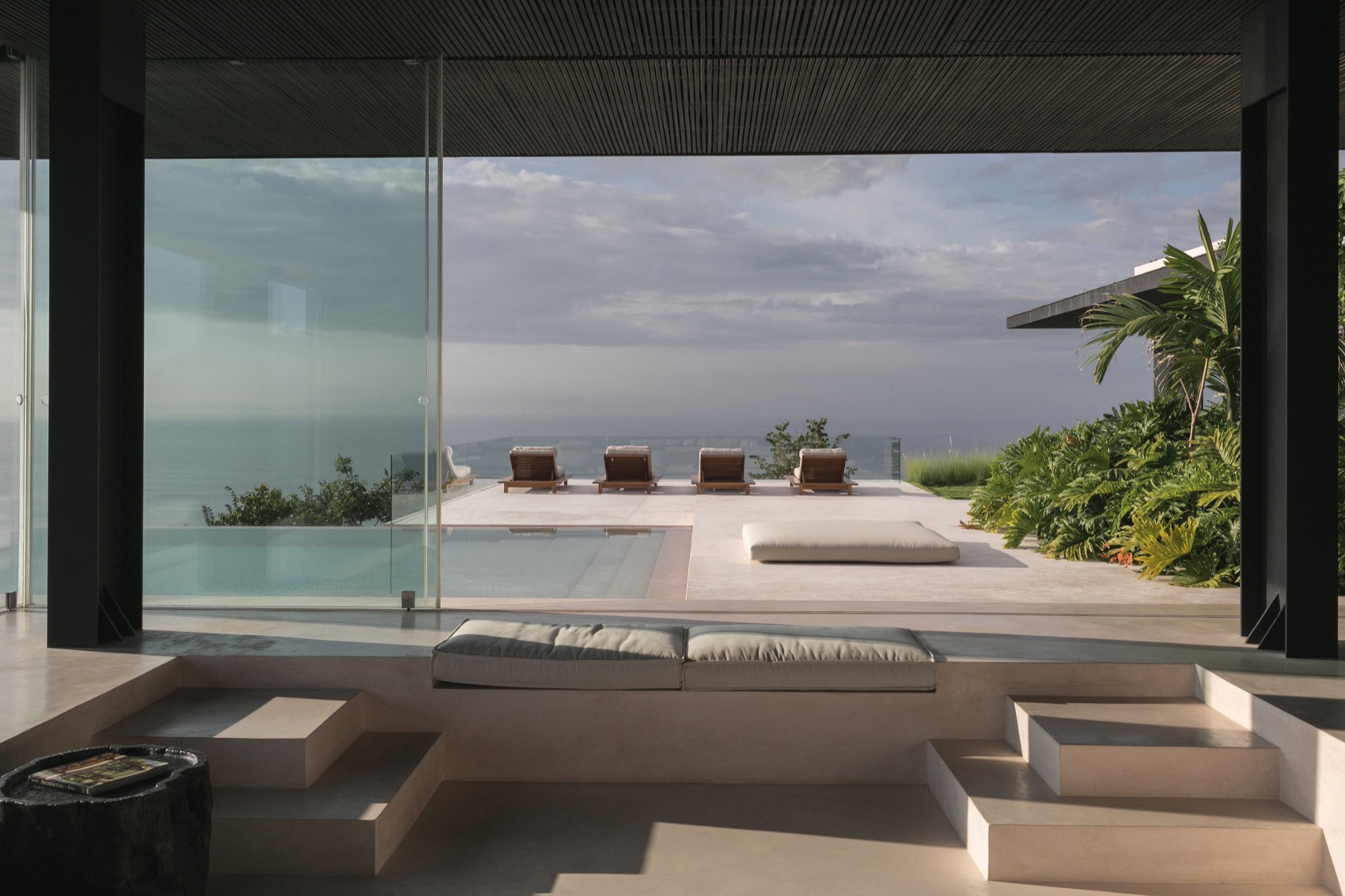 Villa V by Atelier Alejandro Borrego - 谷德设计网