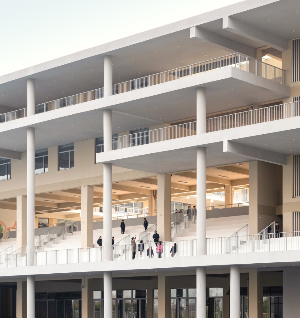 Xianlin Hubei Middle School China by Yanfei Architects