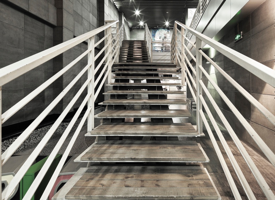 he zhenliang and olympic exhibition hall by nko