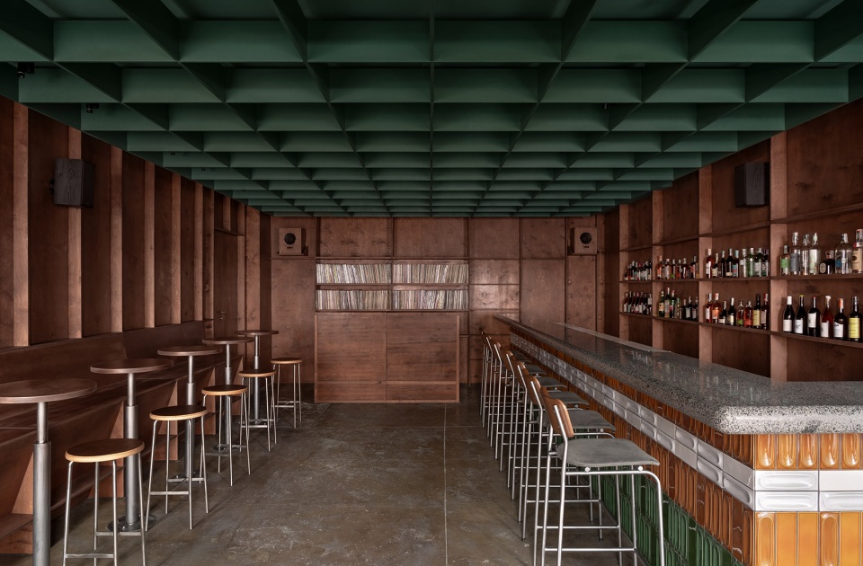 bursa bar by nastia mirzoyan