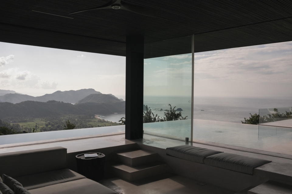 V HOUSE Atelier Alejandro Borrego