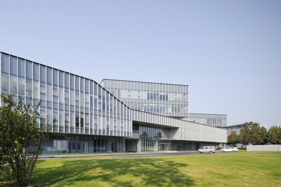 zhejiang zhongda technology office complex by bcbd