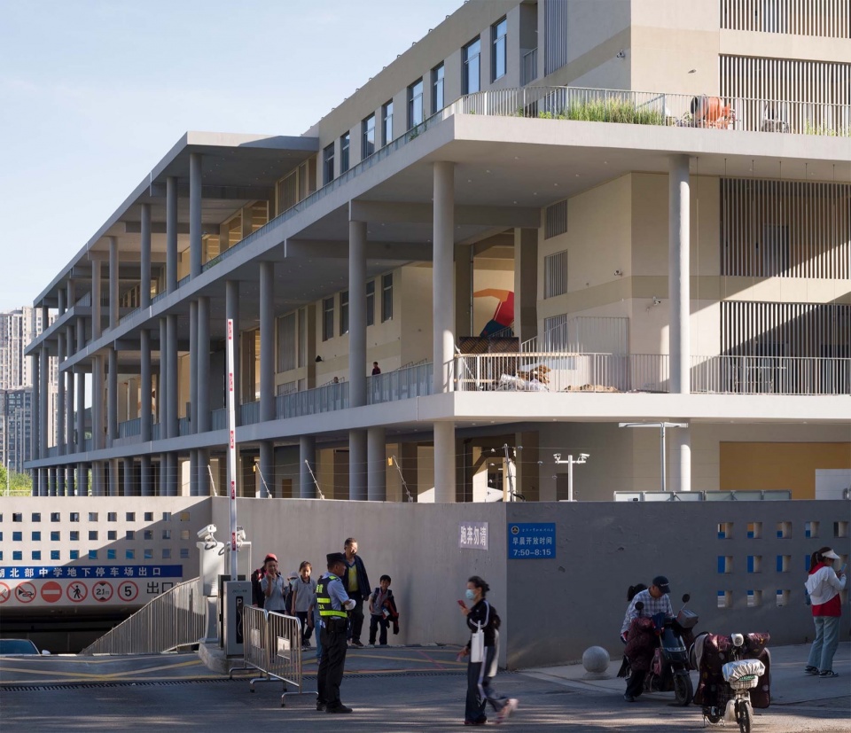 Xianlin Hubei Middle School China by Yanfei Architects