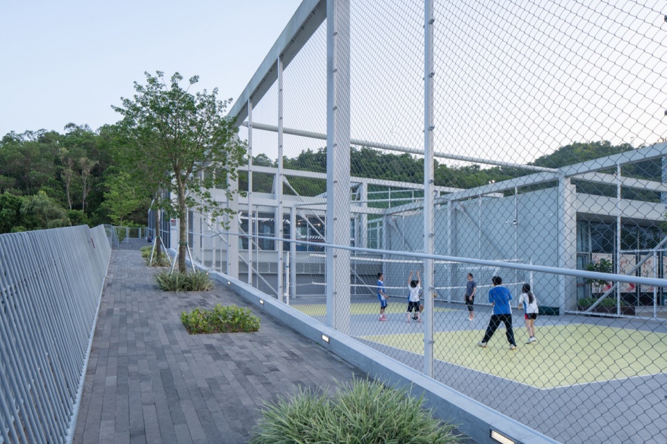 New Sports and Arts Centre of Hongling High School by O office Architects