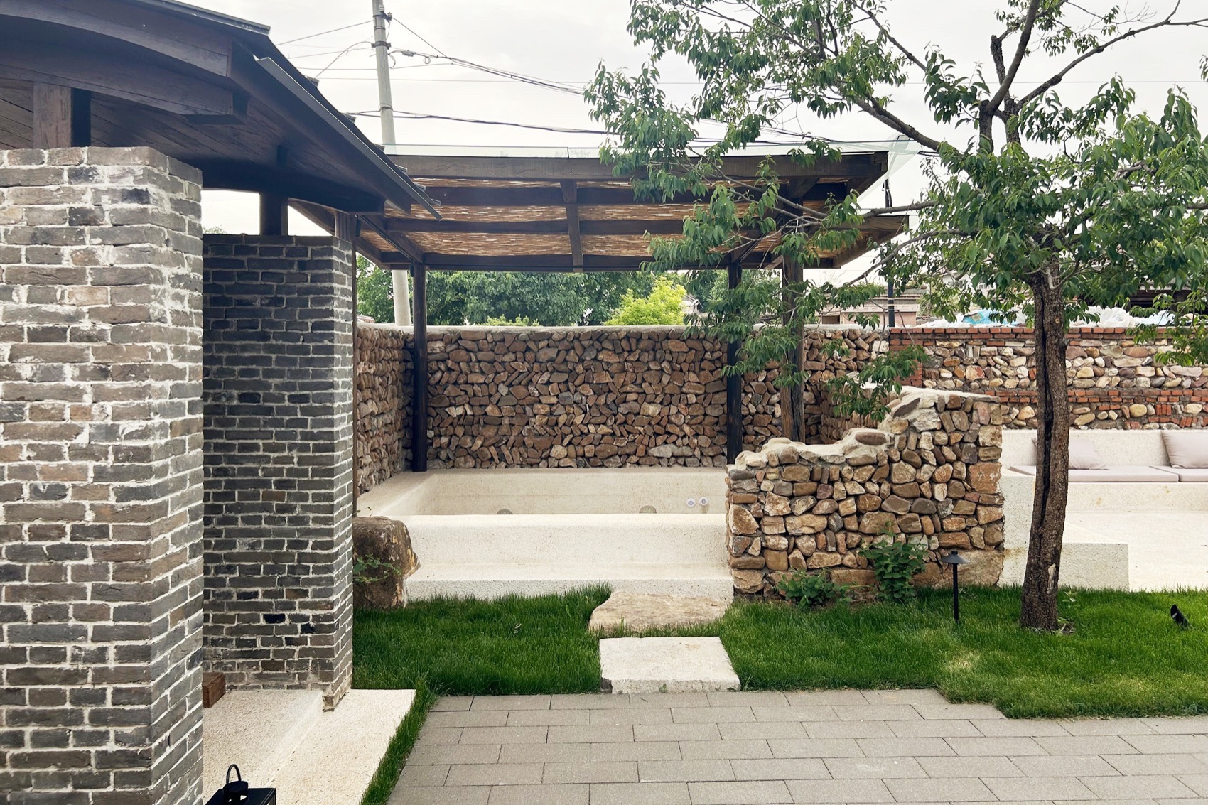 No. 2, 4 & 5 of Yanshan Inns by Hangzhou Guantang Interior Design Co ...