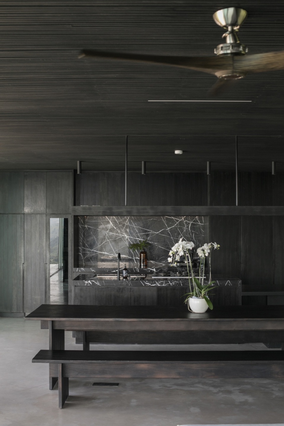 V HOUSE Atelier Alejandro Borrego