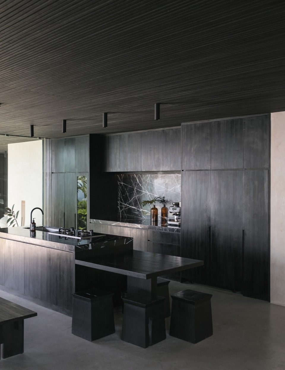 V HOUSE Atelier Alejandro Borrego