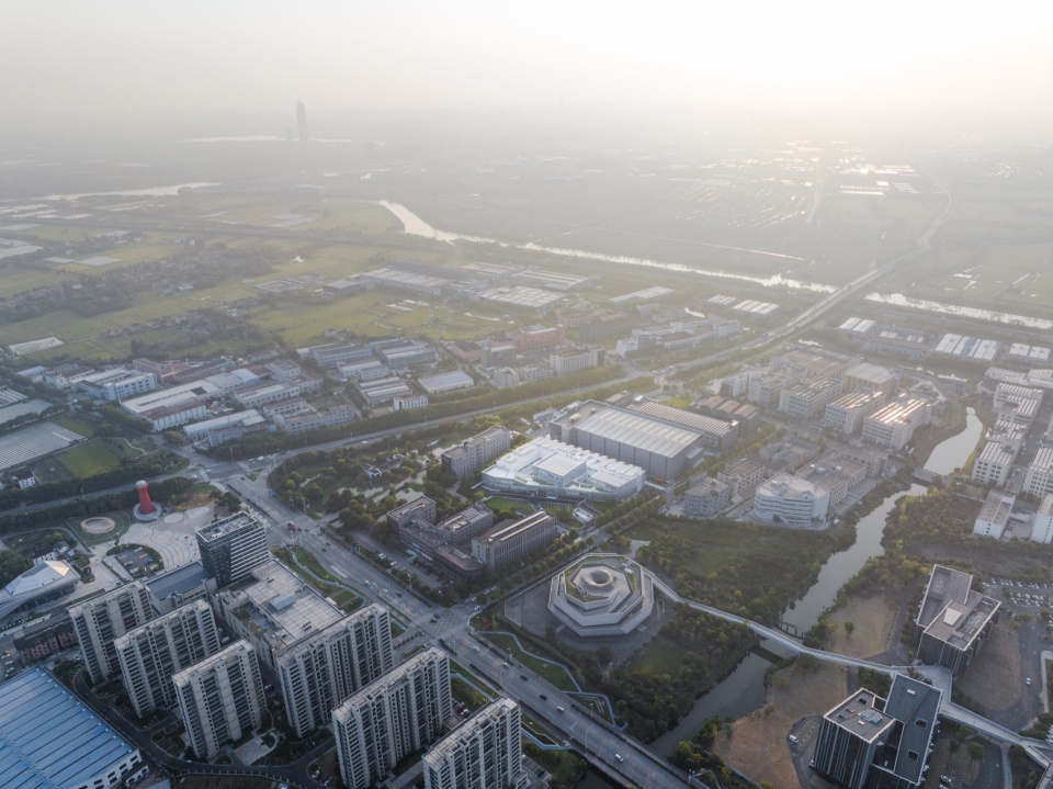 zhejiang zhongda technology office complex by bcbd