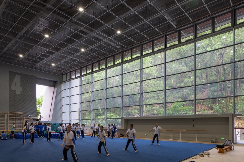 New Sports and Arts Centre of Hongling High School by O office Architects