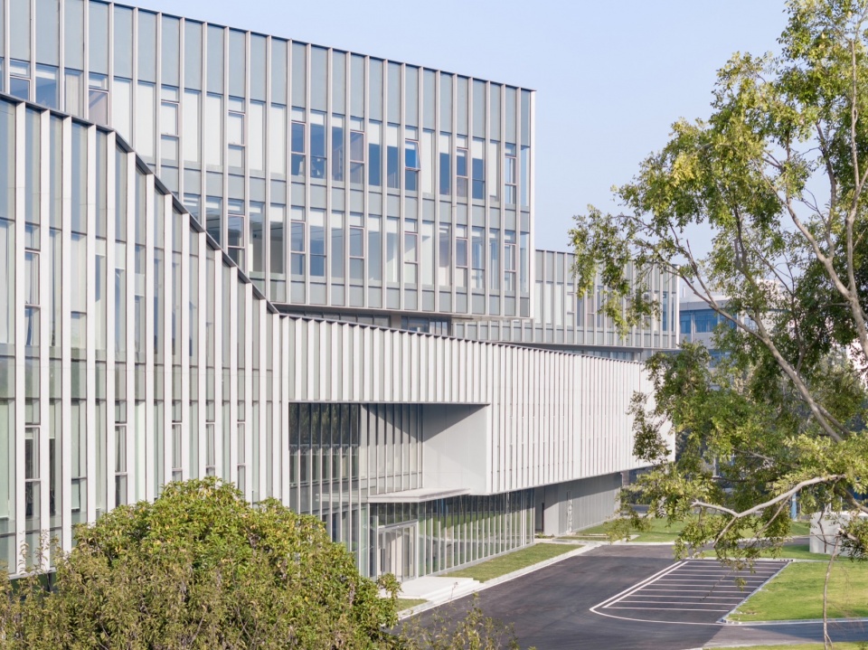 zhejiang zhongda technology office complex by bcbd