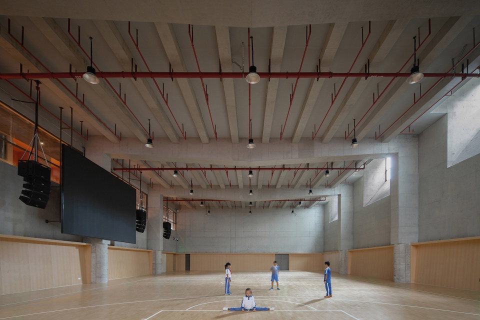 lai yuen foreign language primaray school by vector architect