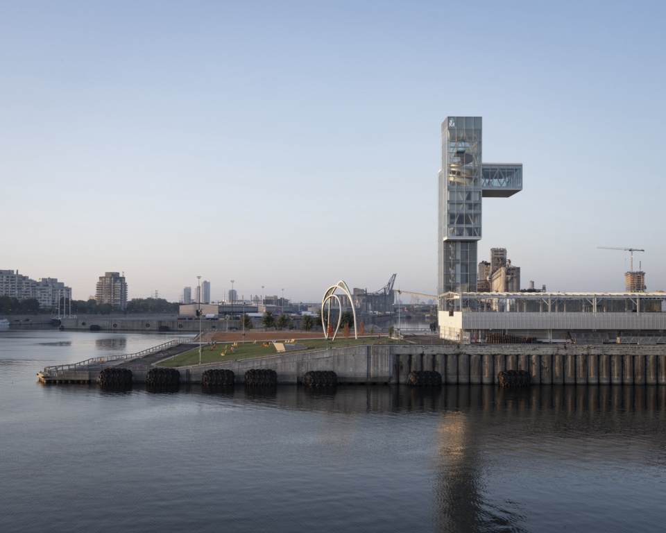 Port of Montreal Tower and Grand Quai Provencher Roy and NIPPAYSAGE