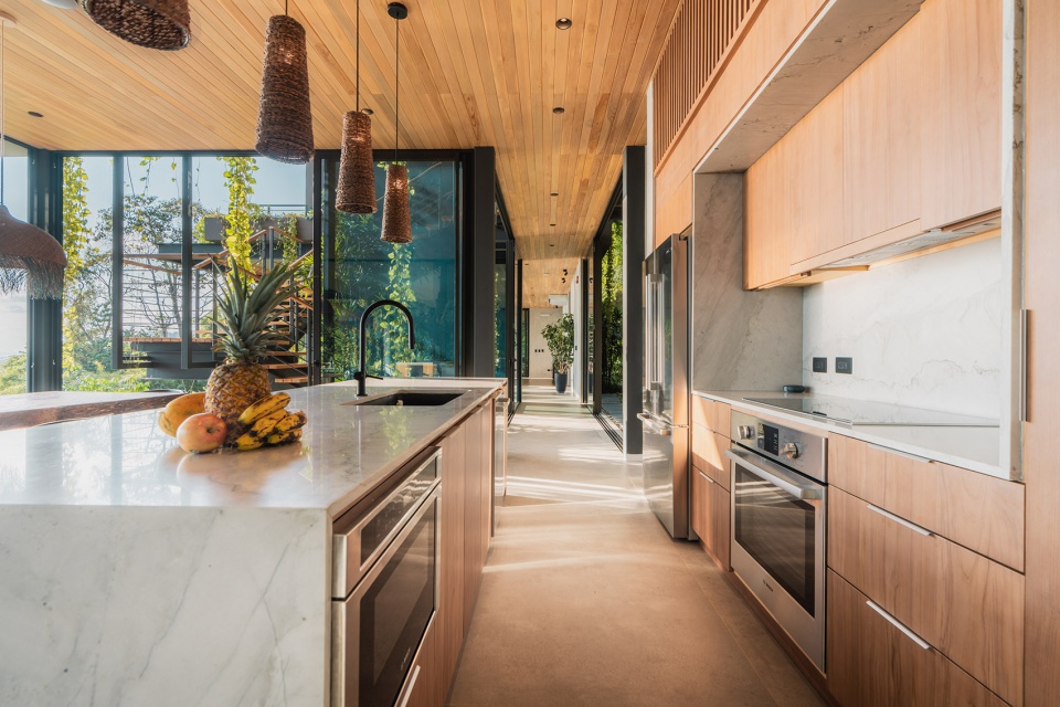 cascada de luz by studio saxe