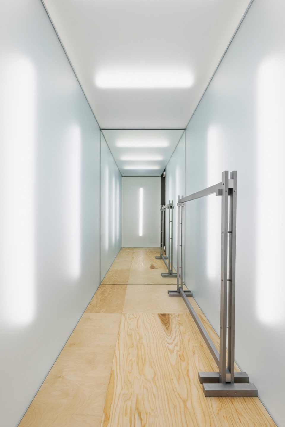 mardi mercredi daikanyama by creative studio unravel