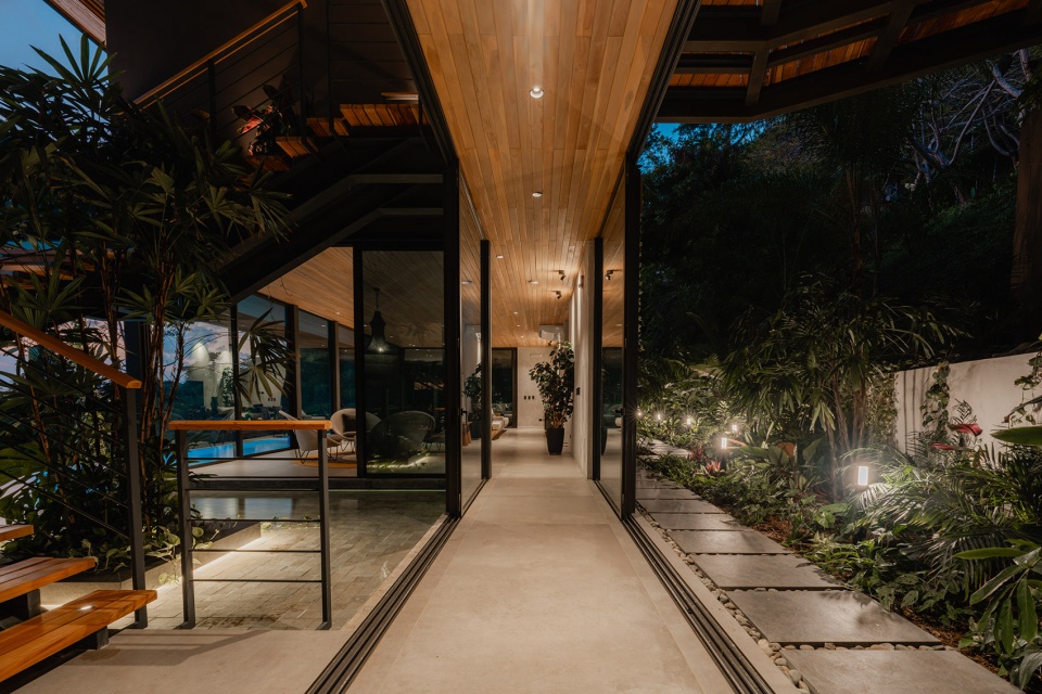 cascada de luz by studio saxe